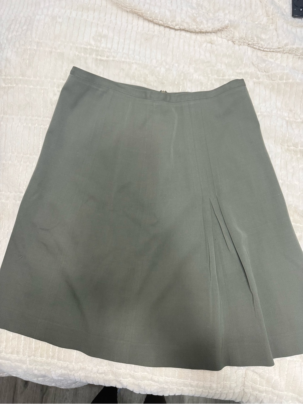 Burberry Olive Green A-Line Skirt with Side Pleat